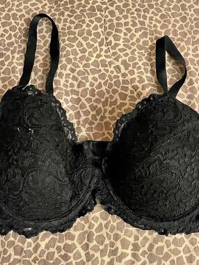 Black Lace Bra Like New